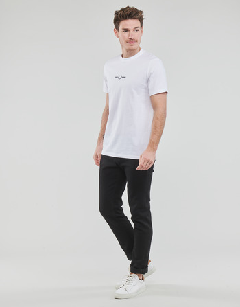 Fred Perry EMBROIDERED T-SHIRT Vit