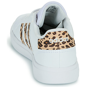Adidas Sportswear GRAND COURT 2.0 K Vit / Leopard