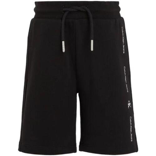 textil Pojkar Shorts / Bermudas Calvin Klein Jeans  Svart